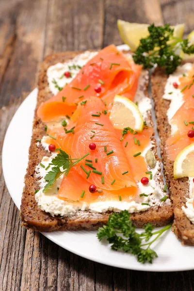 Tosted Bread Cream Cheese Smoked Salmon Canape Sandwich — Stock Photo, Image