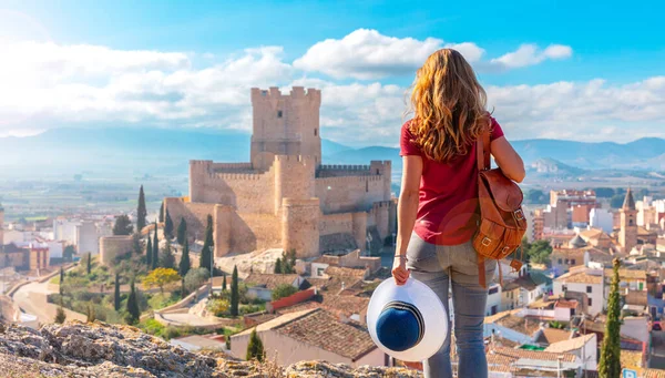 Kvinnlig Turist Resa Spanien Andalusien Villena Slott Alicante — Stockfoto