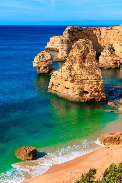 Hermosa Playa Arena Con Formación Rocas Océano Atlántico Algarve Portugal — Foto de Stock