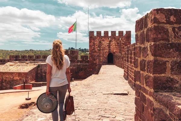 Woman Tourist Visiting Silves Castle Algarve Portugal — Stock Photo, Image