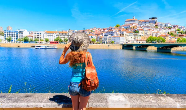 Туристический Туризм Португалии Ландшафт Города Коимбра Путешествия Женщин Европе — стоковое фото