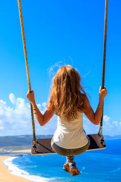 Young Woman Swinging Enjoying Beautiful Beach Portugal Dream Travel Vacation — Stock Photo, Image