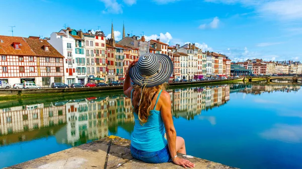 Turista Mujer Bayonne Francia País Vasco — Foto de Stock