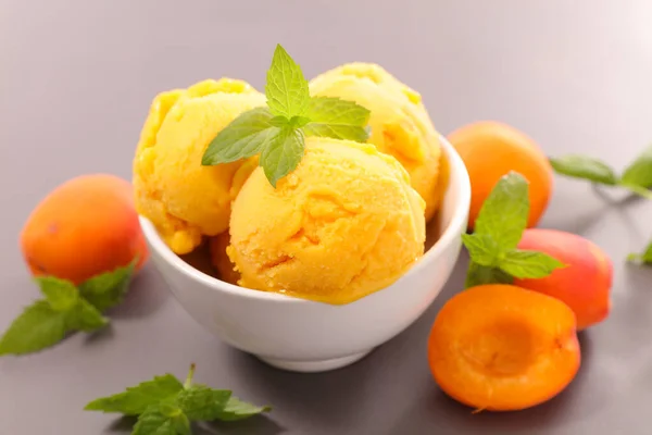 Apricot Ice Cream Scoop Bowl Summer Refreshing — Stock Photo, Image