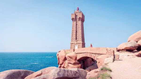 Atlantic Ocean Coast Granite Rocks Lighthouse Ploumanach France — Stock Photo, Image