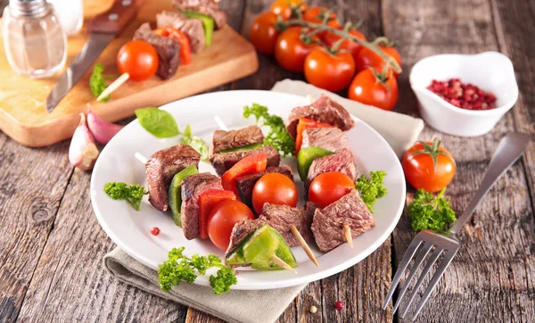 Grilled Beef Skewer Cherry Tomato Herbs — Stock Photo, Image