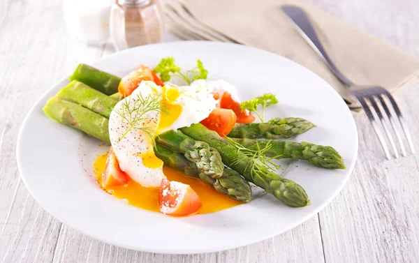 Asparagus Salad Egg Cherry Tomatoes — Stock Photo, Image