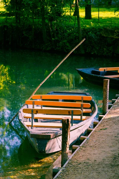 Traditionell Båt Marais Poitevin Marshland Frankrike Poitou Charente Nära Poitiers — Stockfoto