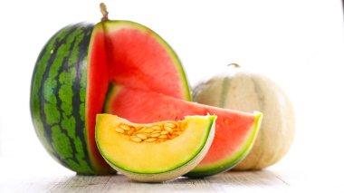 Karpuz ve kavun dilimleri