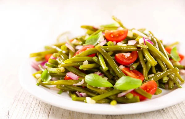 Grüne Bohnen Salat Mit Tomaten Und Zwiebeln — Stockfoto