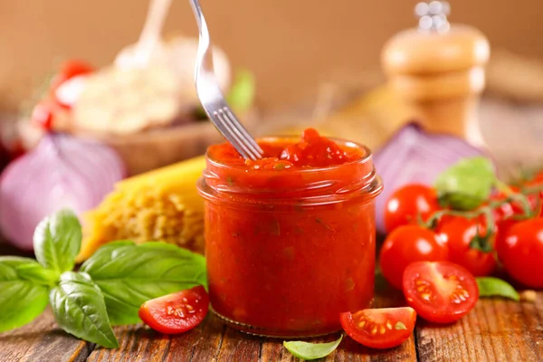 Zelfgemaakte Tomatensaus Ingrediënten — Stockfoto