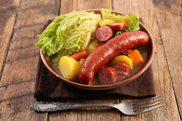Овощное Колбасное Рагу Капуста Картофель Морковь — стоковое фото