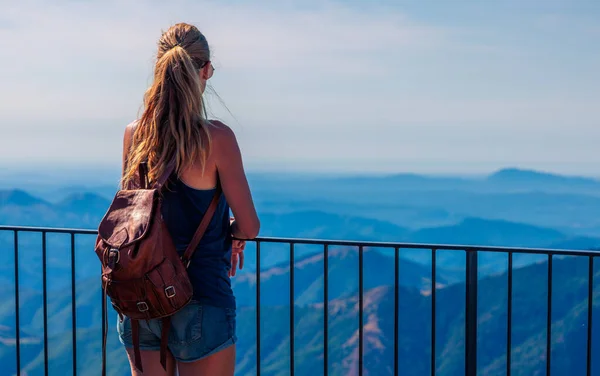 Woman Standing Balcony Enjoying Panoramic View Mountain Range Mont Aigoual — Stock Photo, Image