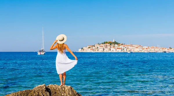 Toerisme Reisbestemming Zomervakantie Europa Dalmatië Kroatië Mooie Jonge Vrouw Met — Stockfoto