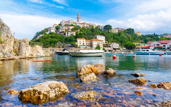 Hermosa Costa Croata Ciudad Vrbnik Mar Adriático Isla Krk Destino — Foto de Stock