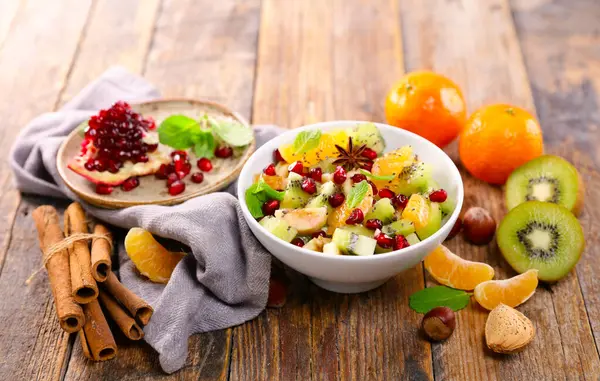 Fresh Mixed Fruits Salad Pomegranate Kiwi Orange — Stock Photo, Image