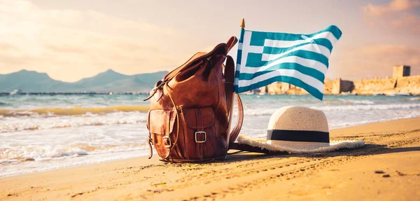Väska Hatt Och Flagga Resor Turné Turism Semester Grekland — Stockfoto