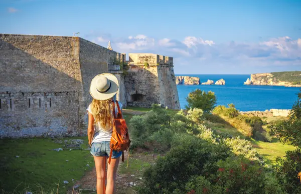 Touristinnen Griechenland Pelonnese Reisen Ausflugstourismus Urlaub Schloss Pylos — Stockfoto
