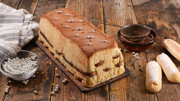 Traditional Christmas Chocolate Yule Log Cake Tiramisu — Stock Photo, Image