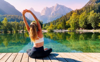 Huzurlu Yoga ya da Esneme - Sağlık ve Farkındalık Yolculuğu