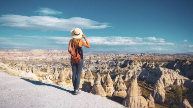 Kapadokya 'da genç bayan gezgin - Türkiye