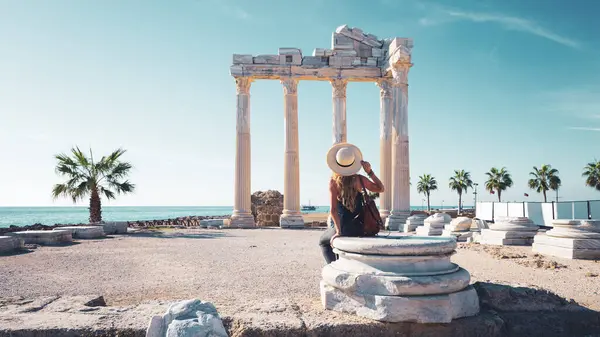 Temple Apollo Ancient Ruins Tour Tourism Turkey Antalya Side — Stock Photo, Image