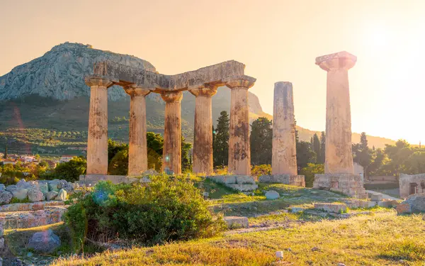Руїни Храму Аполлона Заході Сонця Стародавній Коринф Греції Стокова Картинка