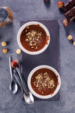 fındık ile lezzetli ev yapımı çikolata mus