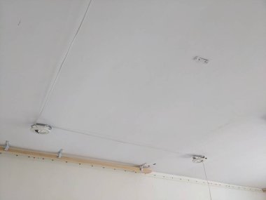 Lazer seviyesinde bir gerilme tavanı kuruluyor.