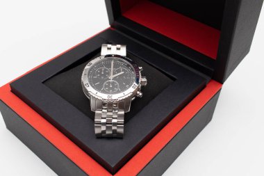 Tissot PRS 200 kuvars saat ve safir kristal ve metal bilezik. Krasnoyarsk, Rusya - 15.06.2023