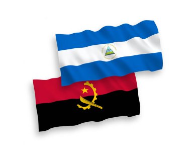 Beyaz arka planda, Nikaragua ve Angola 'nın ulusal taşıyıcı kumaş bayrakları izole edildi. 1 'e 2 oranında.