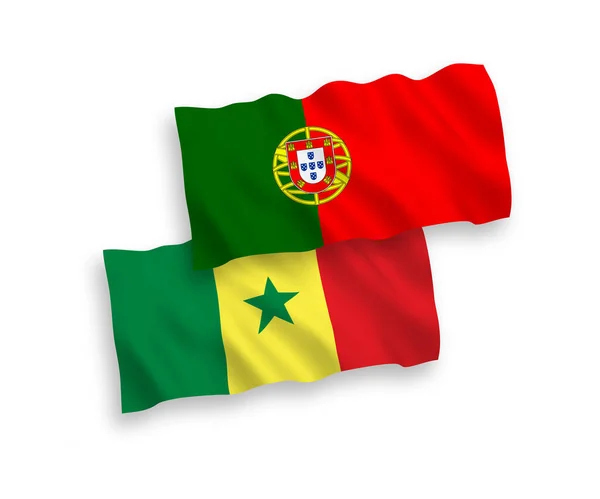 Drapeaux Nationaux Vectoriels Ondes Tissu Portugal République Sénégal Isolés Sur — Image vectorielle