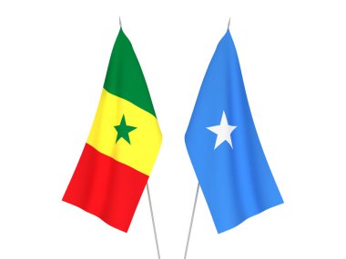 Beyaz arka planda Somali ve Senegal Cumhuriyeti 'nin ulusal kumaş bayrakları izole edildi. 3d resimleme.