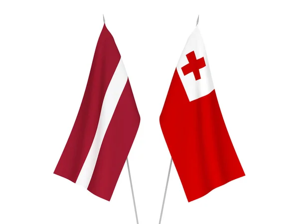 Lettlands Och Tongas Nationella Tygflaggor Isolerade Vit Bakgrund Återgivning Illustration — Stockfoto