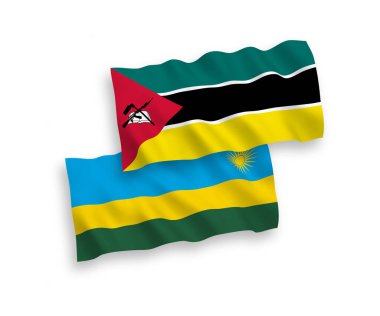 Ruanda Cumhuriyeti ve Mozambik Cumhuriyeti 'nin ulusal taşıyıcı kumaş bayrakları beyaz arka planda izole edilmiştir. 1 'e 2 oranında.