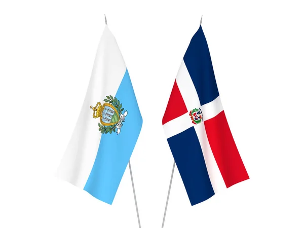 圣马力诺和多米尼加共和国的国家织物旗帜以白色背景隔离 3D渲染说明 — 图库照片