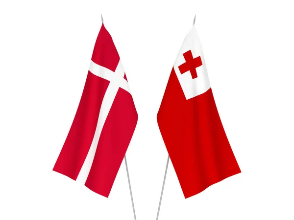 Nationell Tyg Flaggor Konungariket Tonga Och Danmark Isolerad Vit Bakgrund — Stockfoto