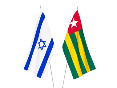 Beyaz arka planda, Togo Cumhuriyeti ve İsrail 'in ulusal kumaş bayrakları izole edildi. 3d resimleme.