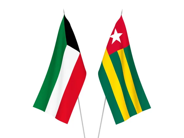 Nationale Stoffen Vlaggen Van Koeweit Togolese Republiek Geïsoleerd Witte Achtergrond — Stockfoto