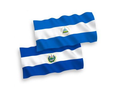 Beyaz arka planda, Nikaragua ve El Salvador Cumhuriyeti 'nin ulusal taşıyıcı kumaş bayrakları izole edildi. 1 'e 2 oranında.