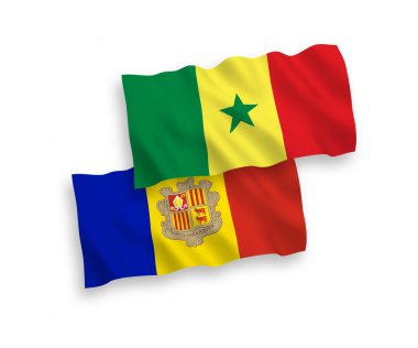 Senegal Cumhuriyeti ve Andorra 'nın ulusal taşıyıcı kumaş bayrakları beyaz arka planda izole edildi. 1 'e 2 oranında.