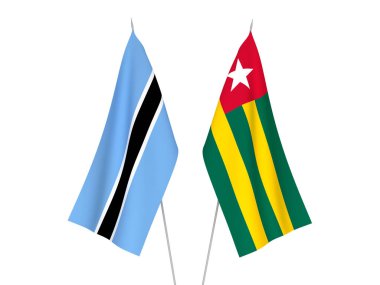 Beyaz arka planda, Botswana ve Togo Cumhuriyeti 'nin ulusal kumaş bayrakları izole edildi. 3d resimleme.