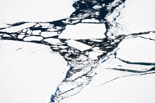 Roztapiający Się Lód Jeziorze Abstrakcyjne Tło Natury Jezioro Bajkał Syberia — Zdjęcie stockowe