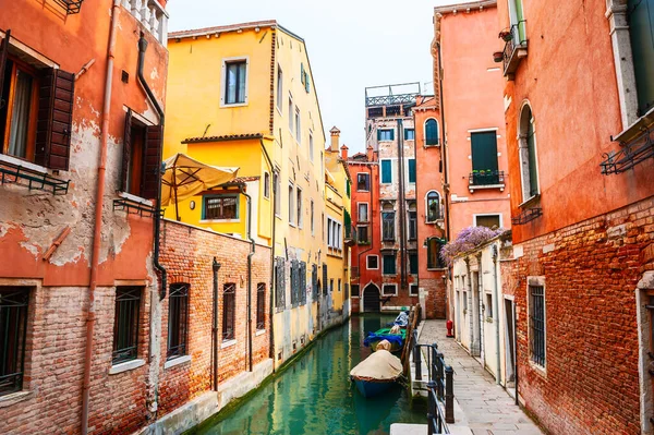 Antigua Arquitectura Colorida Canal Venecia Italia Hermoso Paisaje Urbano Europeo — Foto de Stock