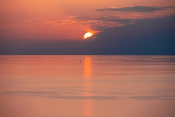 Hermosa Puesta Sol Rosa Isla Santorini Grecia Vista Del Mar — Foto de Stock