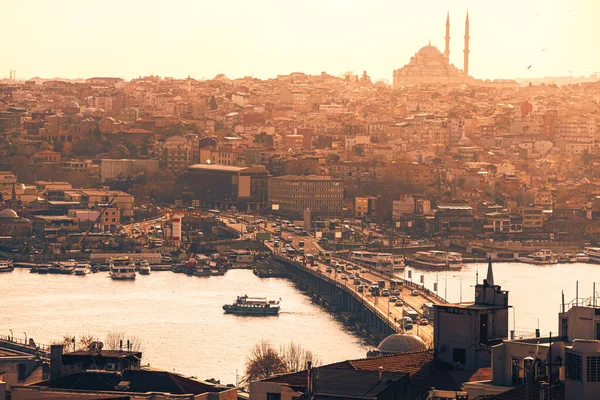 Baía Golden Horn Pôr Sol Istambul Turquia Vista Distrito Karakoy — Fotografia de Stock