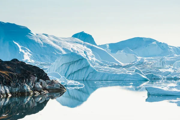 Grandes Icebergs Ilulissat Icefjord Atardecer Oeste Groenlandia Paisaje Verano Famoso — Foto de Stock