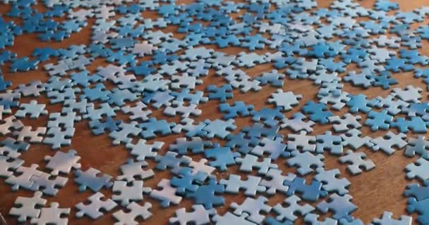 Pieces Sky Jigsaw Puzzle Falling Table — Vídeo de Stock