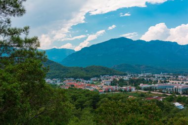 Kemer, Antalya, Türkiye Kemer, Antalya, Akdeniz, Türkiye ve Lycia yakınlarında güzel bir kıyı manzarası var. Hoşya Yolu Lician Yolu