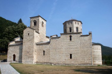 Curcevi stupovi, Karadağ 'ın kuzeydoğusundaki Berane' e iki kilometre uzaklıkta bulunan ve bu bölgenin en önemli kültürel ve tarihsel abidesini temsil eden bir Sırp Ortodoks manastırı..